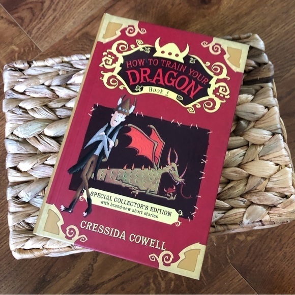 How to Train Your Dragon, book 1, special collector’s edition, hardcover book - Picture 2 of 7